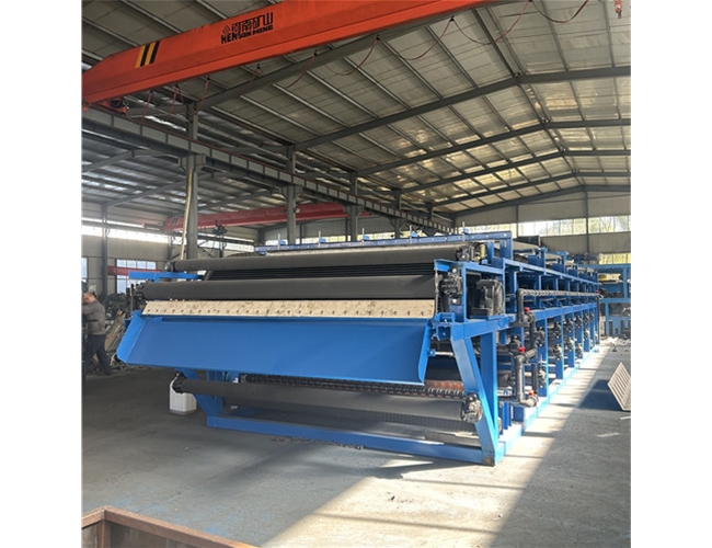 1臺(tái)真空皮帶脫水機(jī)完工發(fā)貨