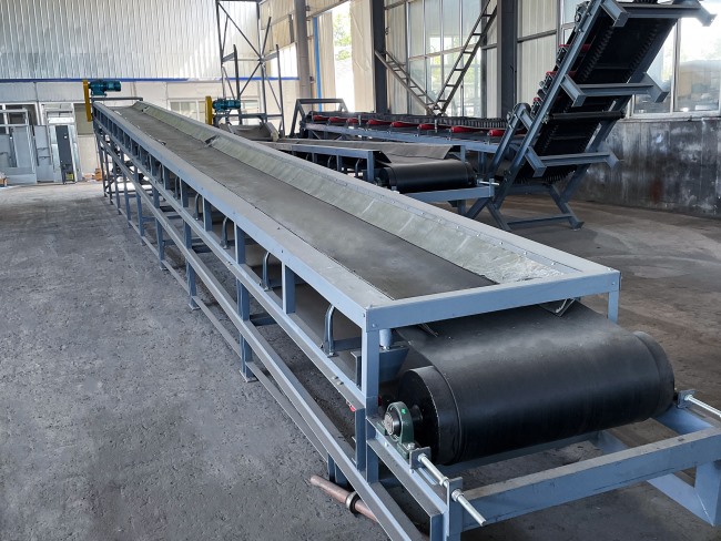 一臺(tái)皮帶輸送機(jī)發(fā)貨啦！