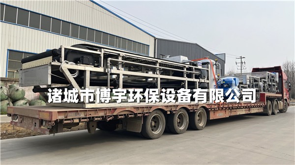 4臺7平方橡膠帶式真空過濾機(jī)發(fā)往煙臺