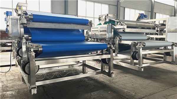 2臺帶式壓榨機(jī)完工發(fā)走啦！