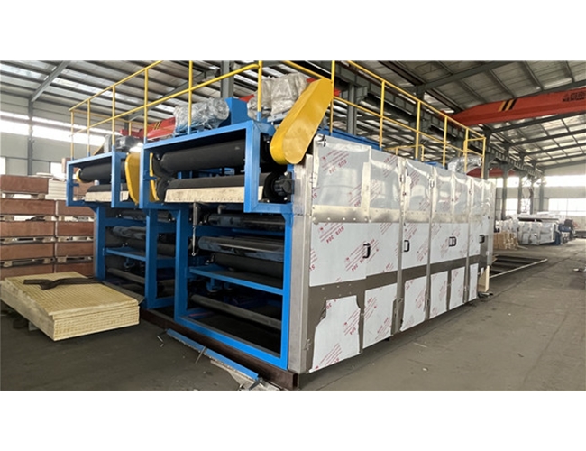 某污水處理廠訂購的2臺污泥二次脫水機完工發(fā)貨！