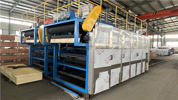 某污水處理廠訂購的2臺污泥二次脫水機(jī)完工發(fā)貨！