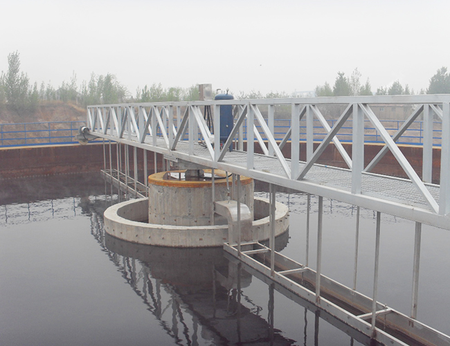 周邊傳動(dòng)虹吸泥機(jī) 周邊傳動(dòng)虹吸泥機(jī)