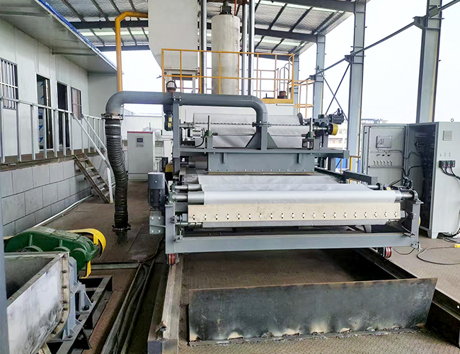 智能超高壓疊層壓濾機(jī) 智能超高壓疊層壓濾機(jī)