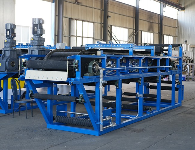 2臺橡膠帶式真空過濾機(jī)發(fā)貨啦！