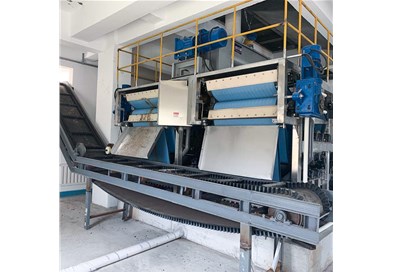 高壓帶式污泥脫水系統(tǒng)給您高含固率的泥餅，助力污泥處置！