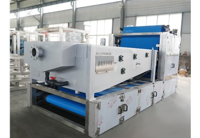 帶式濃縮脫水一體機(jī)集成化設(shè)計(jì)，節(jié)省空間與成本!
