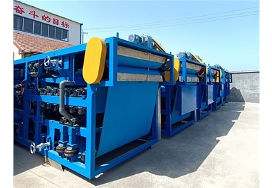 市政污泥二次脫水用什么設(shè)備？當(dāng)然是高壓帶式壓濾機(jī)