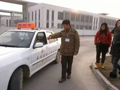 汽車陪練老師：今天起，我再也不想騙人了！